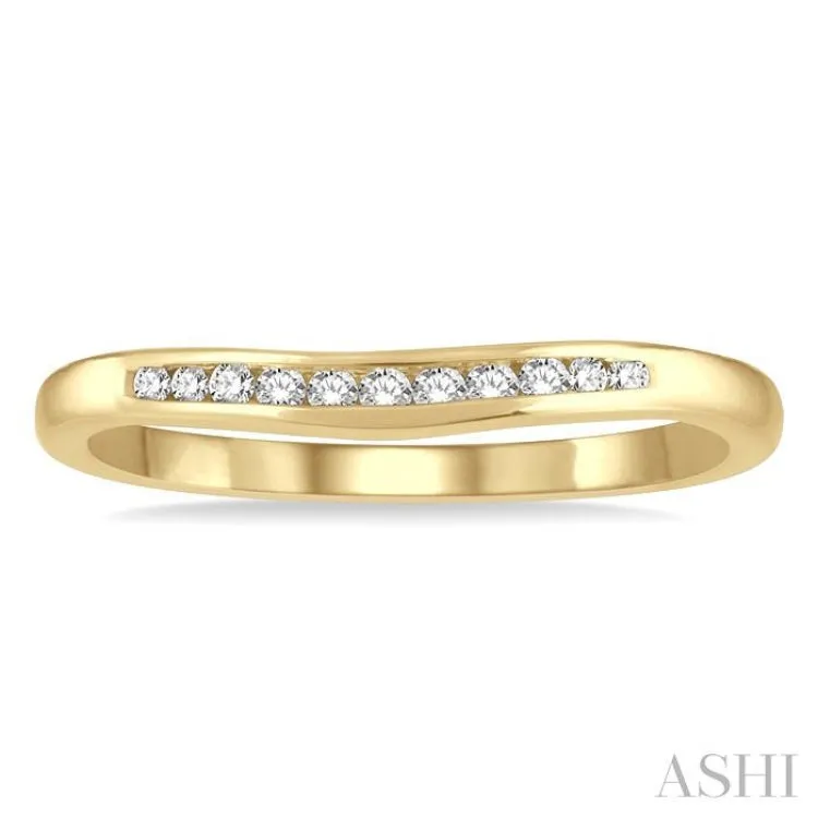 1/10 Ctw Arched Channel Round Cut Diamond Wedding Band in 14K Yellow Gold