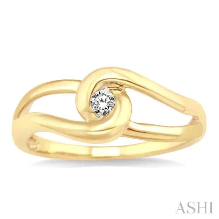 1/20 Ctw Round Cut Diamond Ring in 10K Yellow Gold