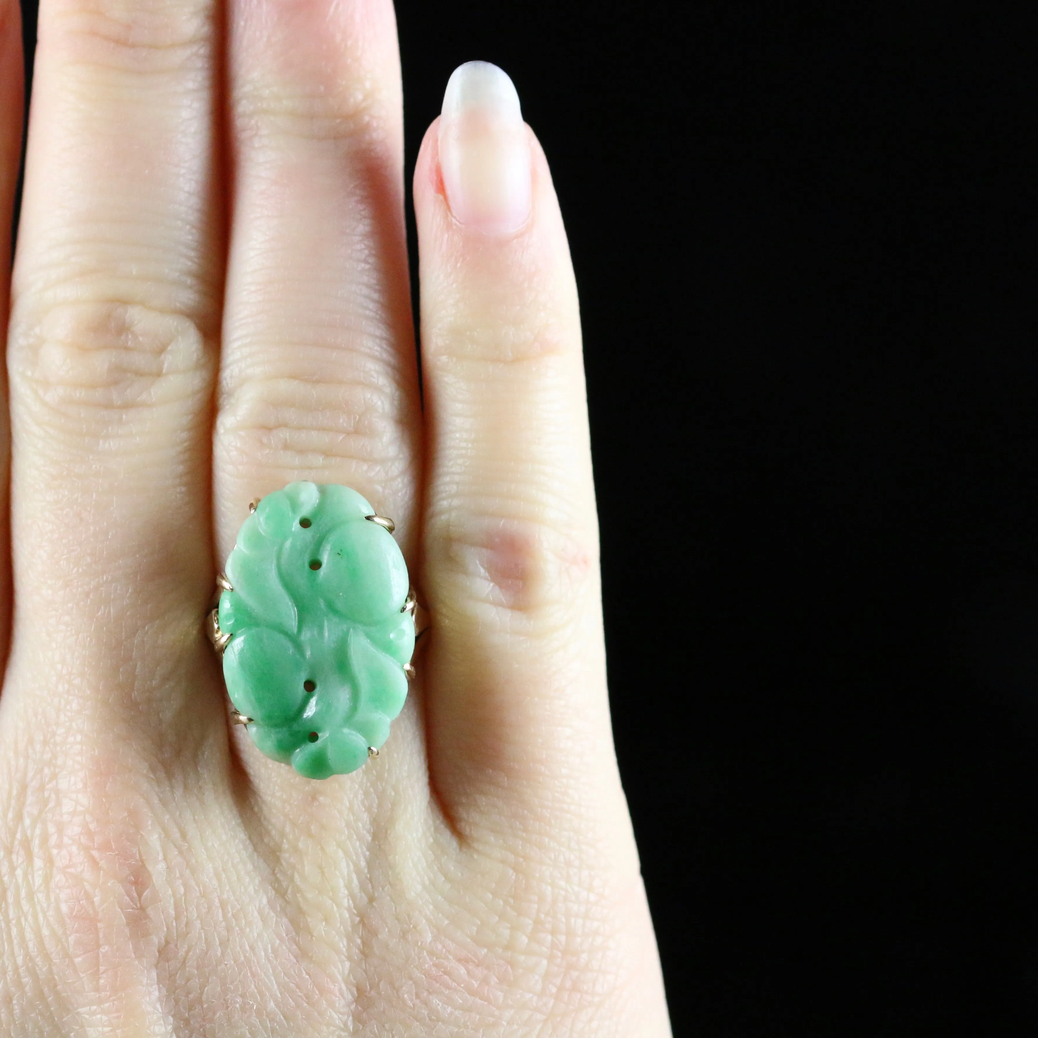 Antique Victorian Jade Ring 9Ct Gold Circa 1890