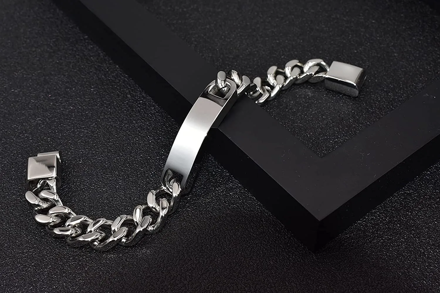 Customize Engrave ID Name Bar Bracelet for Men Stainless Steel Cuban Curb Link Chain Personalized Bracelets with Magnetic Buckle Clasp