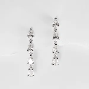 Pear Brilliant Solitaire Dangling Diamond Earrings 18kt